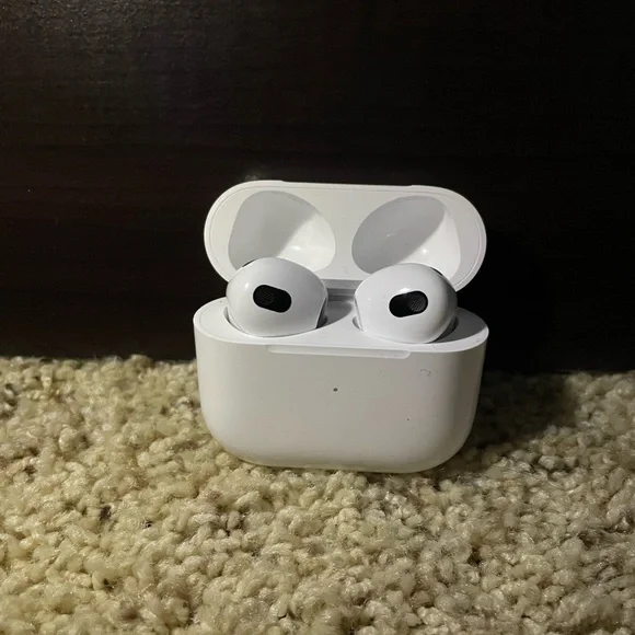 Apple Airpods 3rd generation wireless headset-White